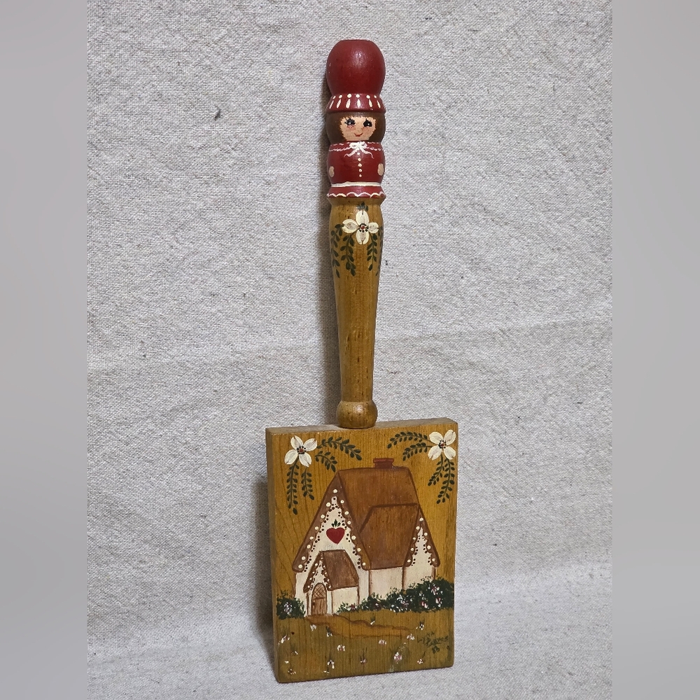 Hand-Painted Wooden Spatula with Cottage Design